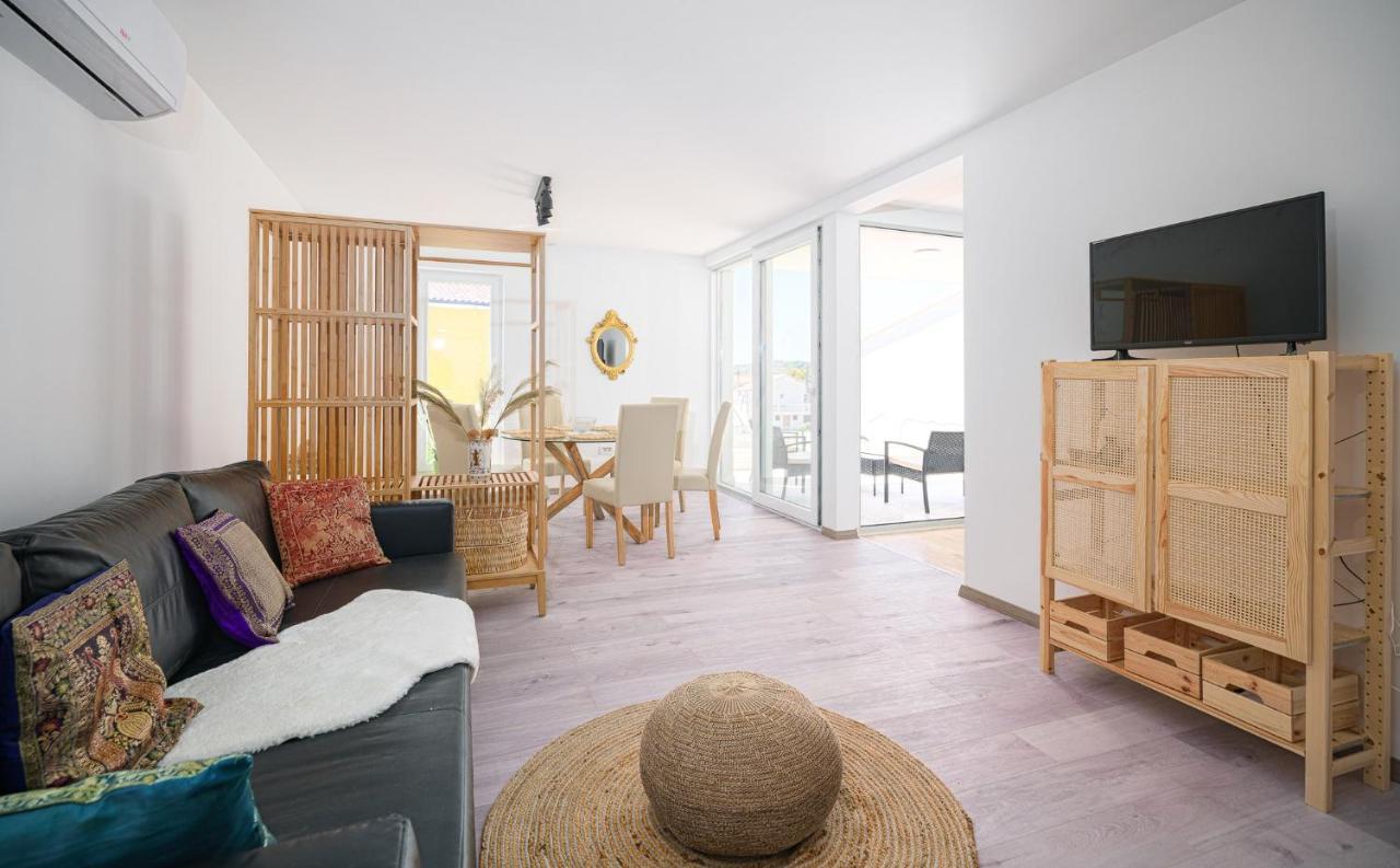 Vila Regina Apartment Regina With Swimming Pool イェゼラ エクステリア 写真