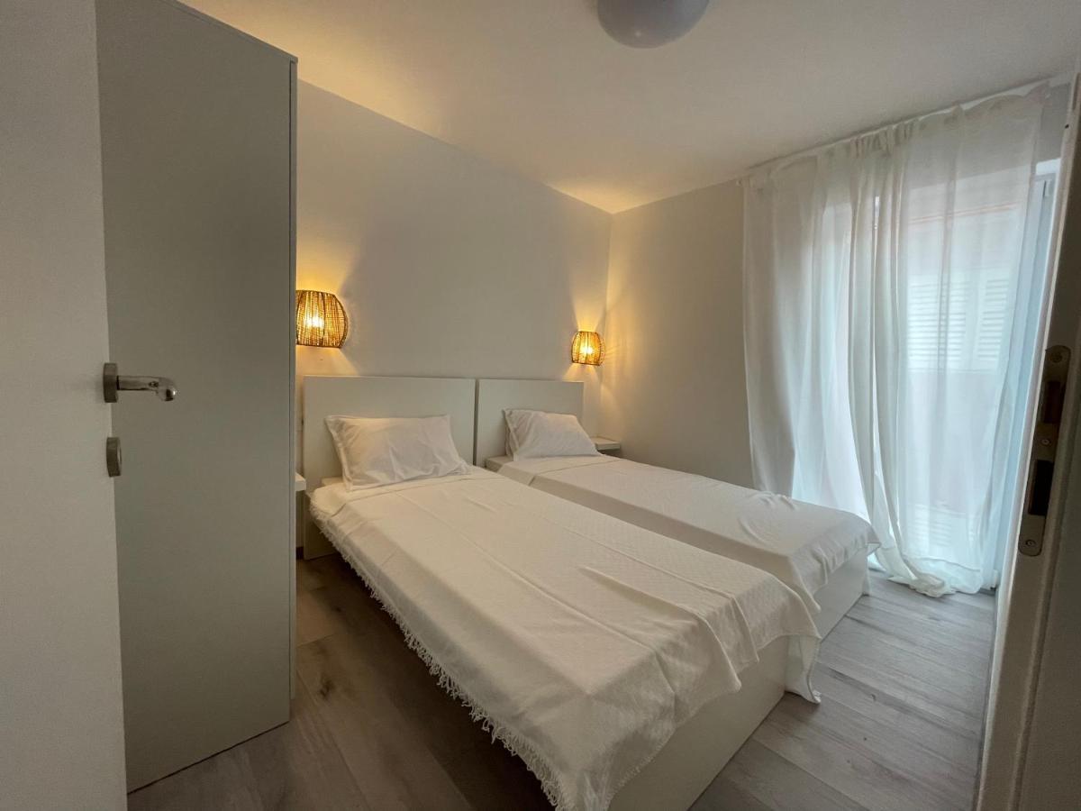 Vila Regina Apartment Regina With Swimming Pool イェゼラ エクステリア 写真