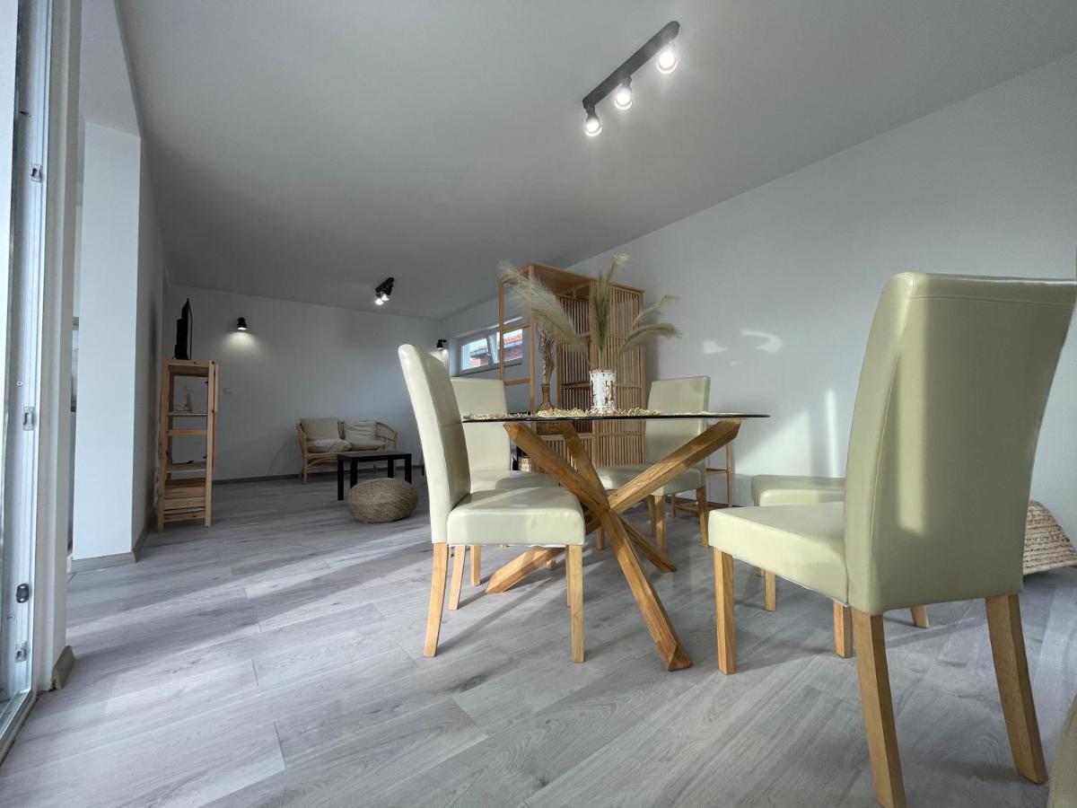 Vila Regina Apartment Regina With Swimming Pool イェゼラ エクステリア 写真